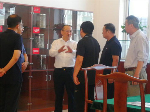 昌平区区委书记于长辉、区长王合生一行