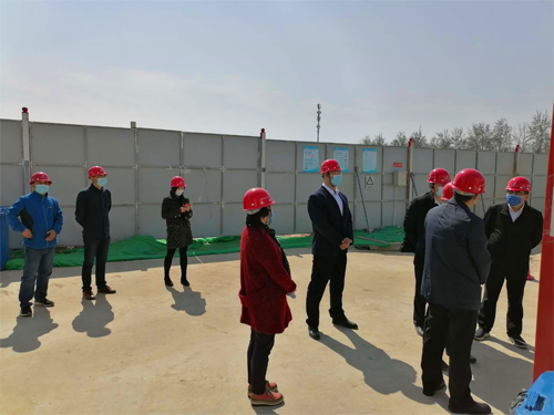 “抗击疫情众志成城” 区委领导检查工地复工情况
