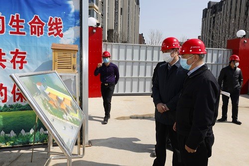 “抗击疫情众志成城” 区委领导检查工地复工情况