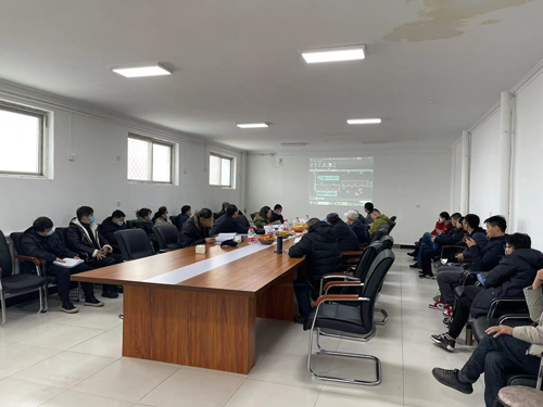 阿苏卫定向安置房项目召开专项施工专家论证会