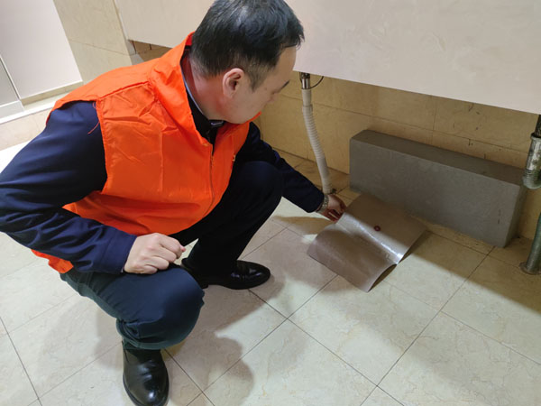 路鹏达党支部开展“杜绝鼠源 保障安全”党员服务日活动