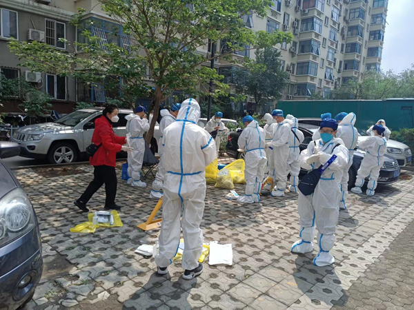 支援下沉守初心 抗击疫情有担当