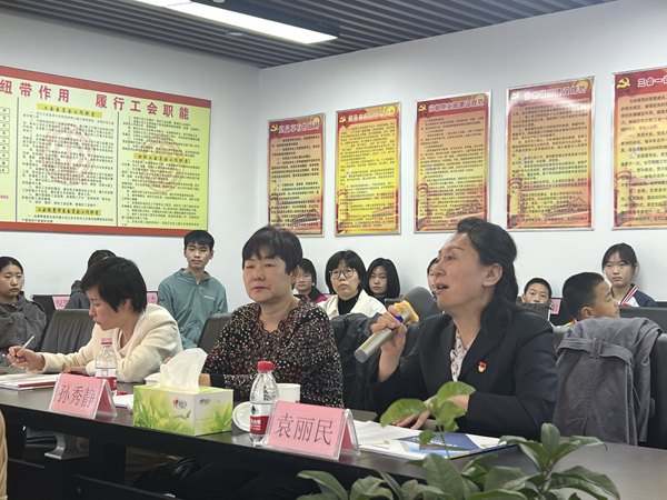 开展“爱心助学·点燃希望”捐资助学活动